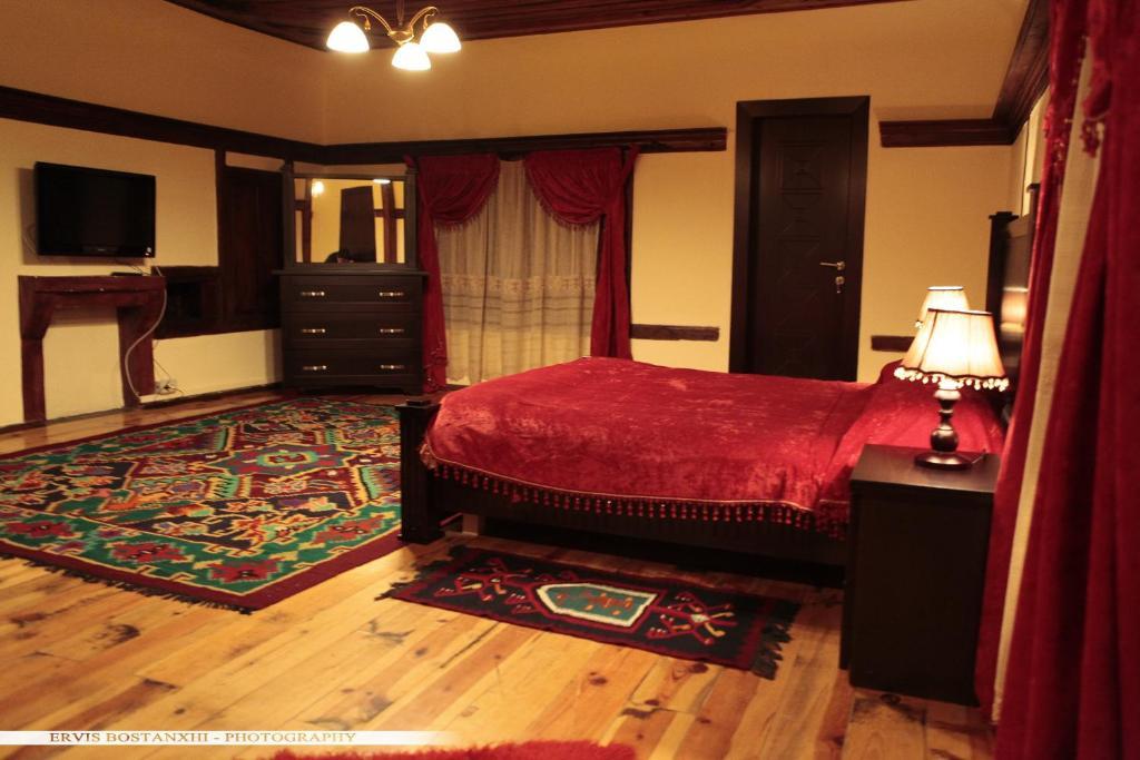 Guest House Bujtina Leon Korce Phòng bức ảnh